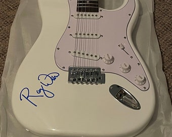 ROGER WATERS Pink Floyd  autographed signed full size GUITAR