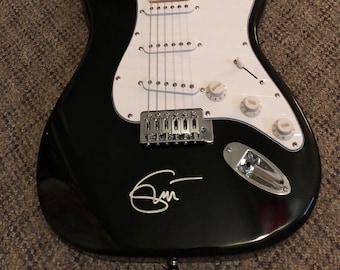 ERIC CLAPTON  signed AUTOGRAPHED full size Guitar