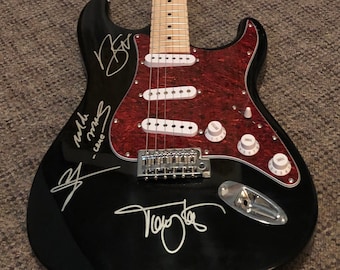 MOTLEY CRUE  autographed Signed  Full size GUITAR
