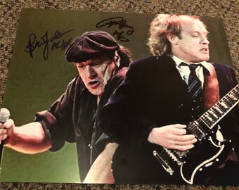 AC/DC  signed  AUTOGRAPHED 8x10 photo