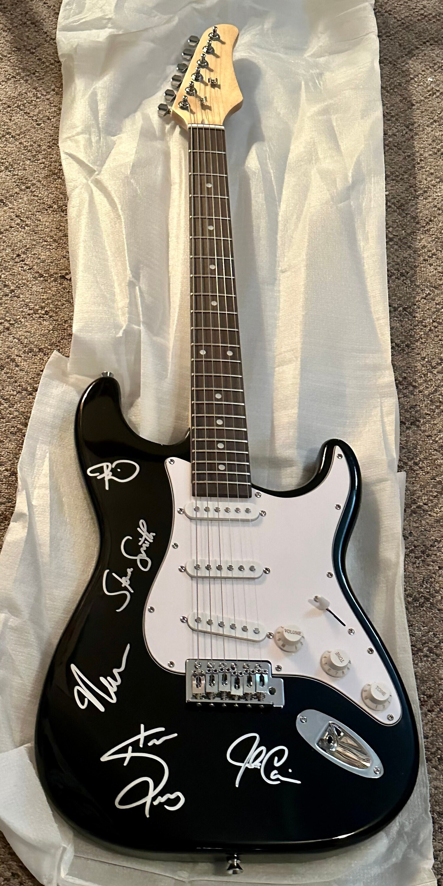 Bret Michaels Poison signed acoustic guitar Something To Believe in Beckett COA autograph Star Bret Michaels Poison signed acoustic guitar Something To Believe in Beckett COA autograph Star