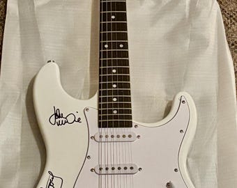 FLEETWOOD MAC signed AUTOGRAPHED full size guitar
