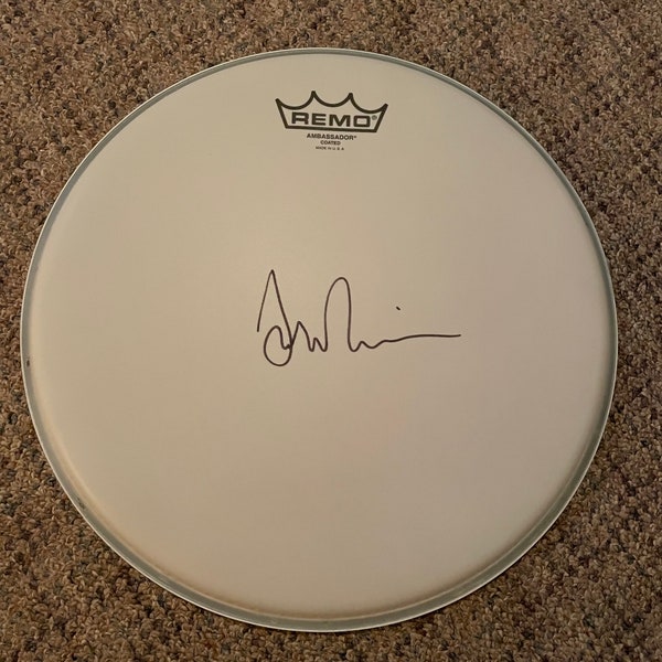 TAYLOR HAWKINS Foo Fighters  autographed  drumhead