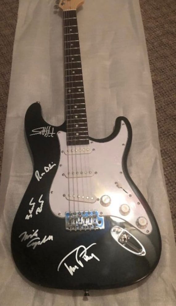 TOM PETTY the Heartbreakers Signed Full Size GUITAR Etsy