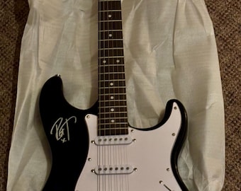 METALLICA signed AUTOGRAPHED full size guitar