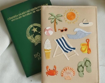 Funda de pasaporte de lino personalizada, portapasaporte floral bordado a mano, cartera de viaje para bodas y luna de miel, regalo personalizado para viajeros.