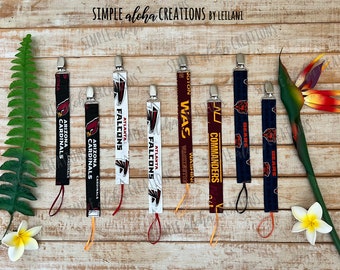 Football Designs / NFL Fabric-Customized Paci Clip / Football Fabric Binky Holder / Personalized Name Clip / Baby Shower Gift