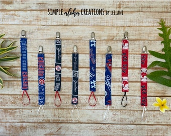 Baseball Designs / MLB Fabric / Customized Paci Clip / Baseball Fabric Soother Holder / Personalized Name Clip / Adorable Baby Gift