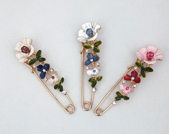 "Spring Flowers" brooch in brass, enamel and zirconia