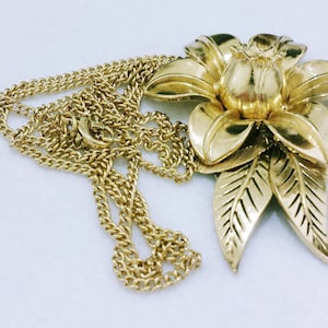 Long steel necklace with &quot;Narciso Italiano&quot; mobile pendant