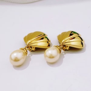 Original Vintage &quot;Shell Pearl&quot; Drop Earrings