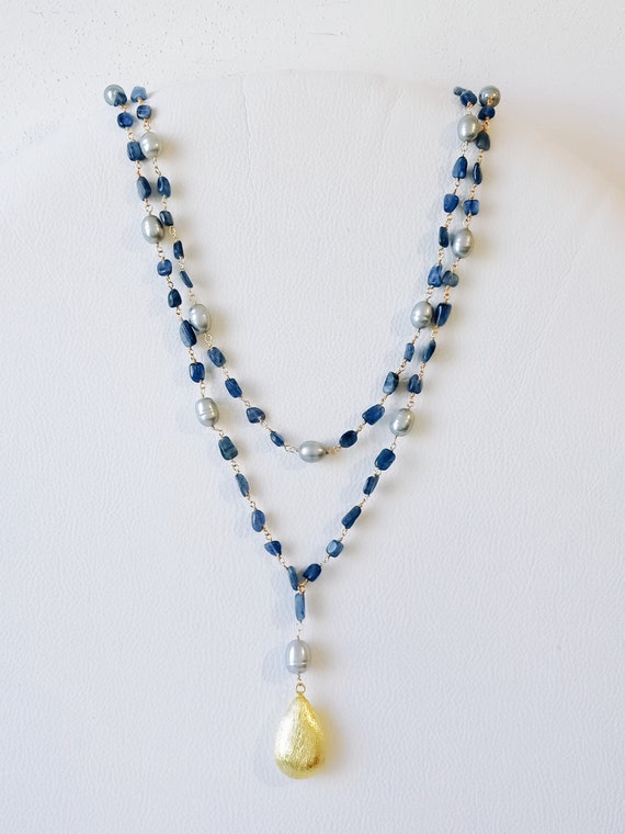 天然真珠、半貴石、ペンダントを組み合わせた「Ciani」二連ネックレス