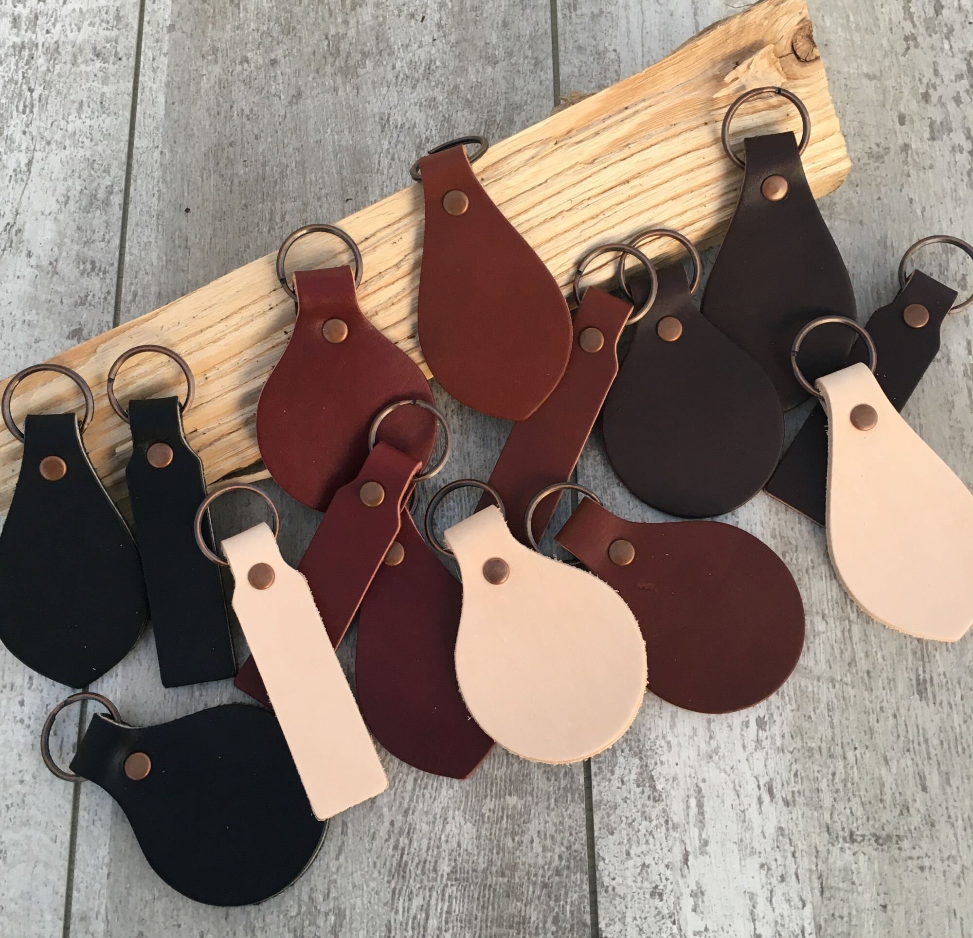 Juvale 10 Pack Handmade Leather Valet Keychains with Ring Key Holder for  Home, Car & Office Keys, Brown, 3.5 x 0.5 in