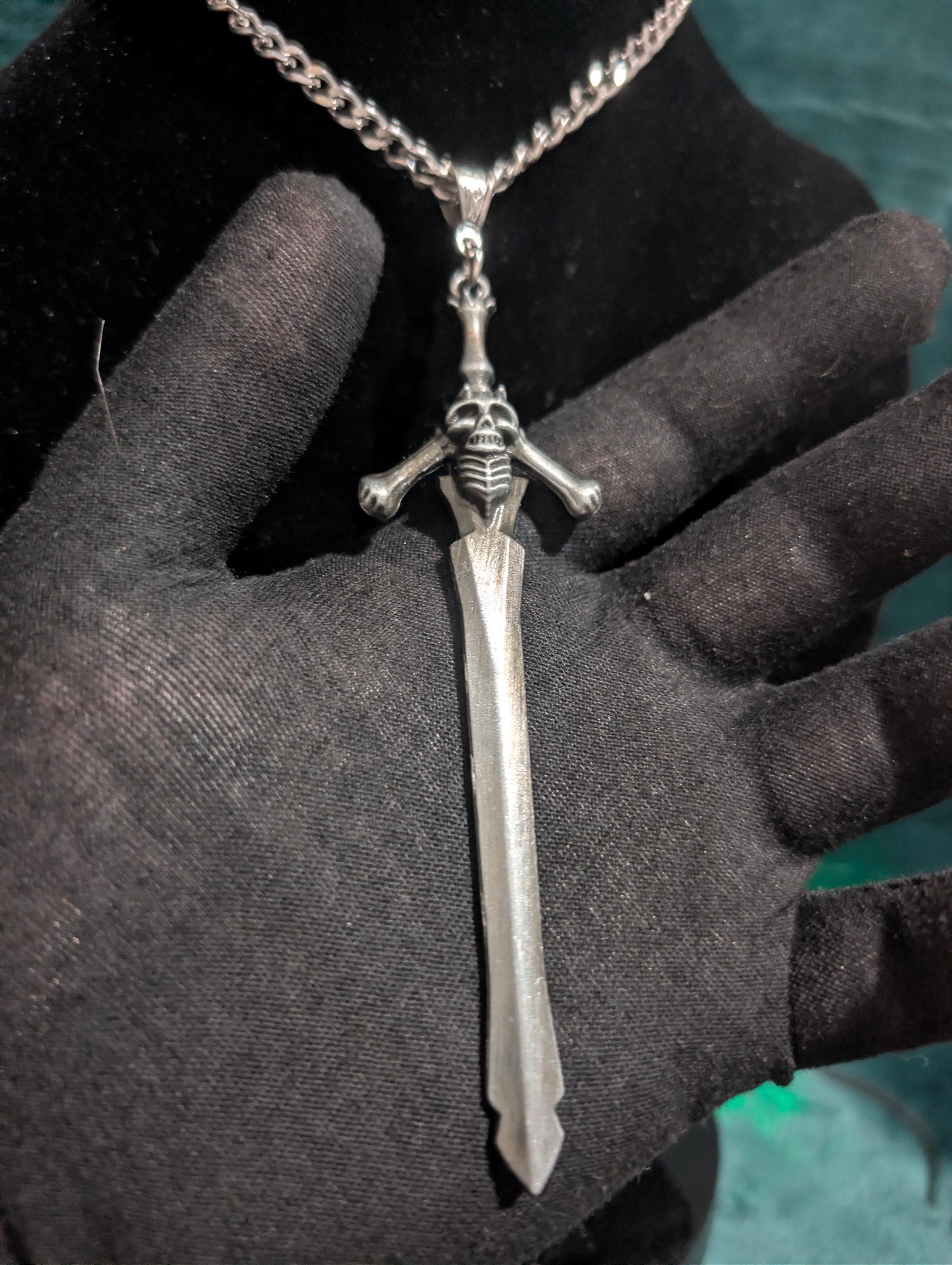 Devil may cry necklace - Etsy 日本