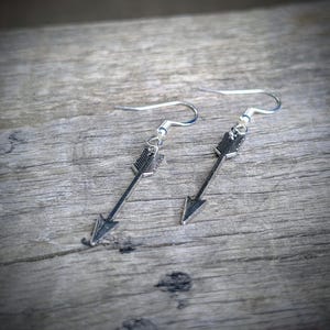 Arrow Earrings - Archer&#39;s Wear, Bow Earrings, Ranger Earrings, Silver, Steel, Gaming, Renfaire, Fantasy, Medieval Jewellery