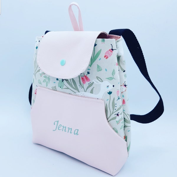 Mochila infantil personalizada para niñas en tejido de gama y polipiel rosa o gris