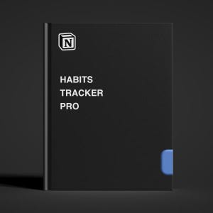 Puede incluir: Un cuaderno negro con el texto "HABITS TRACKER PRO" en blanco. El cuaderno tiene una pestaña azul en el lado derecho y un logotipo "N" blanco en la esquina superior izquierda. El cuaderno está sobre un fondo oscuro.