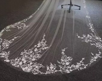 Wedding veil detailed bridal veil one layer cathedral veil lace applique wedding veil long veil with custom edge work