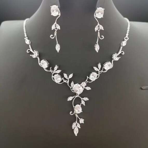 Simple Bridal Necklace Set Wedding 