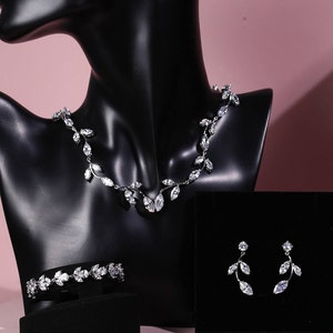 Bridal Jewelry Set leaf cluster Cubic Zirconia Crystal Jewellery set Wedding bridal necklace and earrings