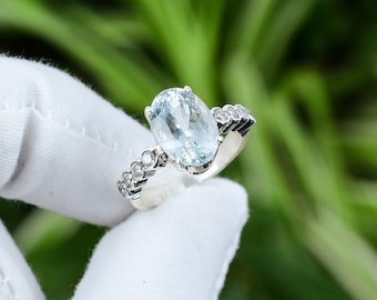 Handmade Oval Aquamarine Ring: Bohemian Sterling Silver Gemstone