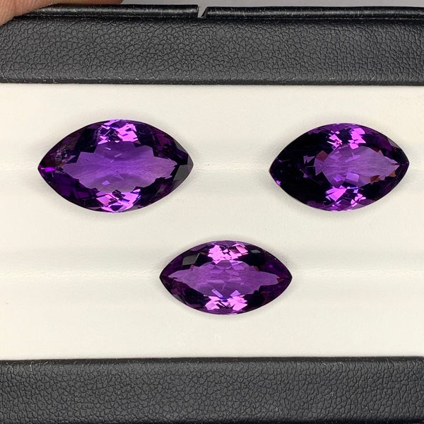 Belle améthyste naturelle de qualité supérieure à trois places, taille facettée, couleur pourpre, fabrication de pierres précieuses en vrac pour bijoux 25,30 ct