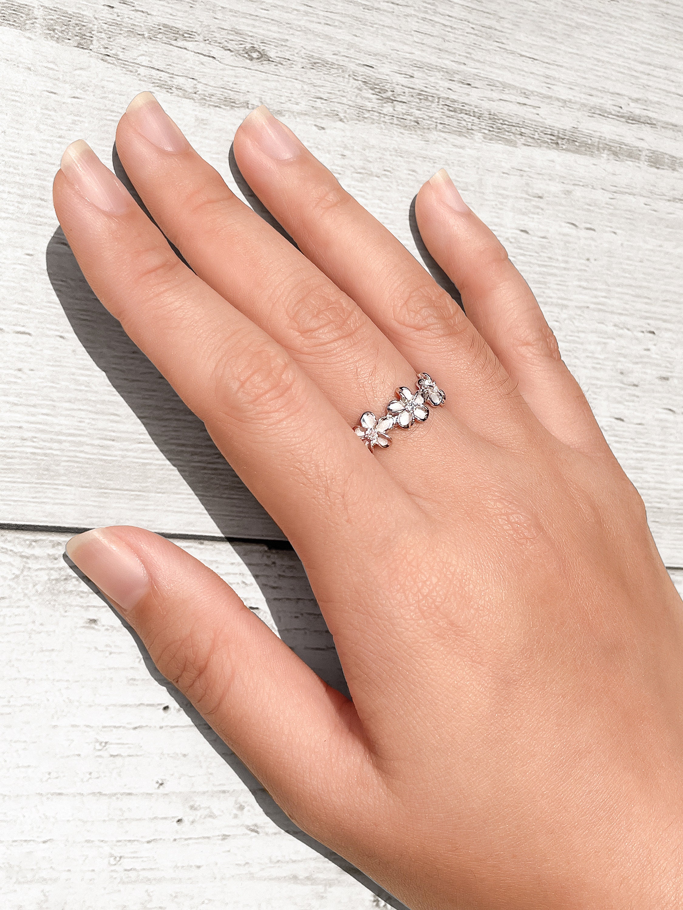 925 Sterling Silver and Cubic Zirconia Plumeria Band Ring - Etsy