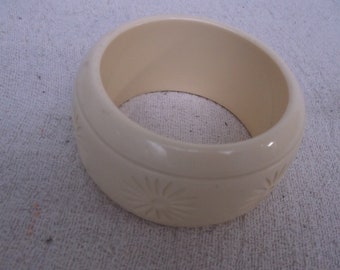 Braccialetto floreale decorativo, braccialetto fantasia, bigiotteria bianca