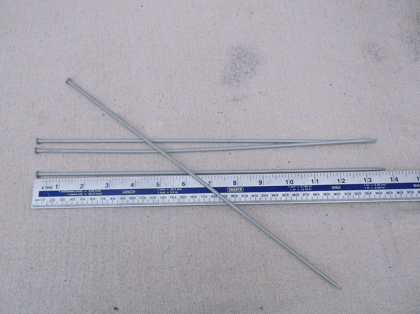 Queen Bee knitting needles size 9 3.75 mm metal knitting Etsy