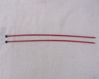 Red knitting needles, size 9, 3.75 mm, plastic nylon knitting pins