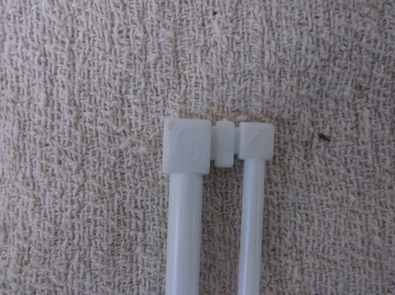 Crochet hooks pair of hooks beginners crochet plastic hooks