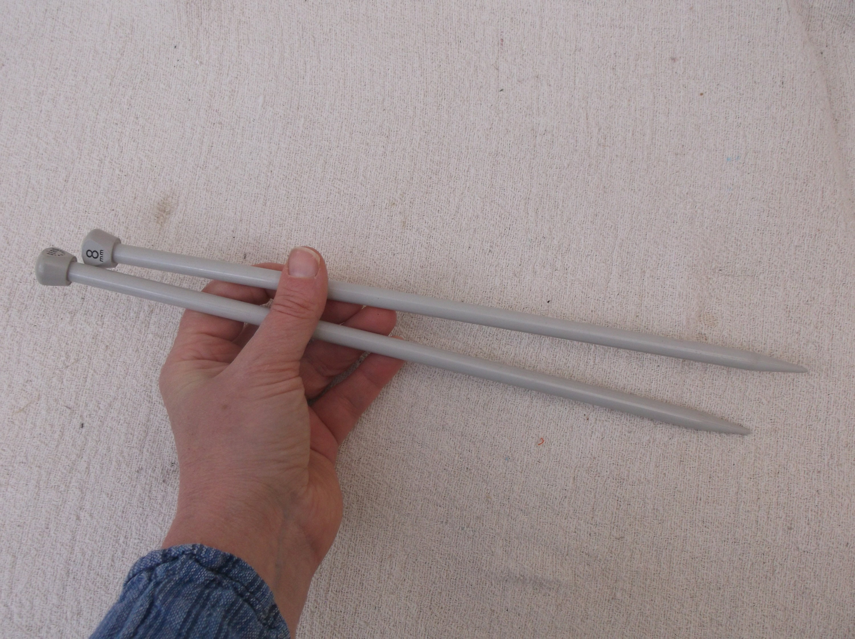 Knitting Needles — Loop Knitting