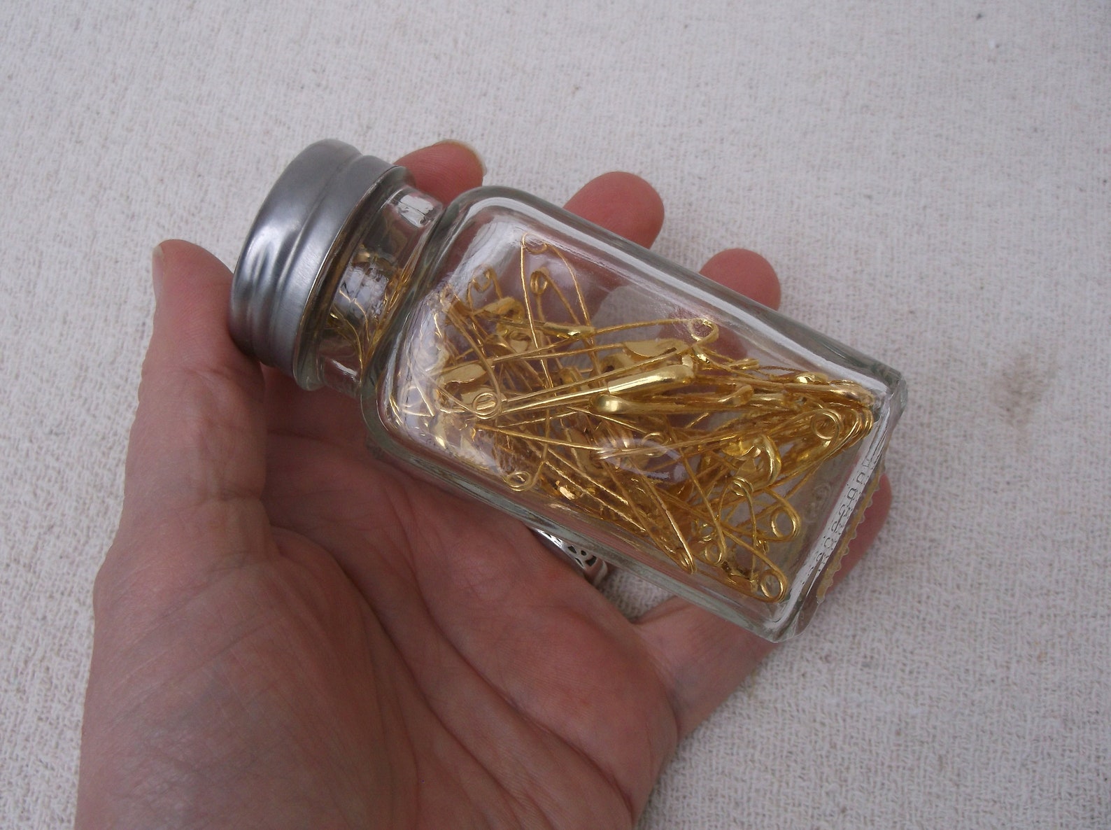 Safety Pin Pot, Vintage Glass Jar, Small Storage Screw Lid Pot, Handbag