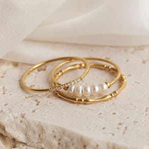 Set di anelli impilabili con perle d'acqua dolce placcati in oro 18 carati, anello con perla da 3 mm per donna, set di anelli minimalisti e delicati, regalo per lei