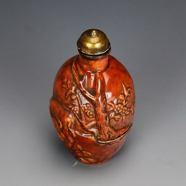 Red Chinese porcelain art antique Handmade 18th Century Ceramic snuff bottles collection