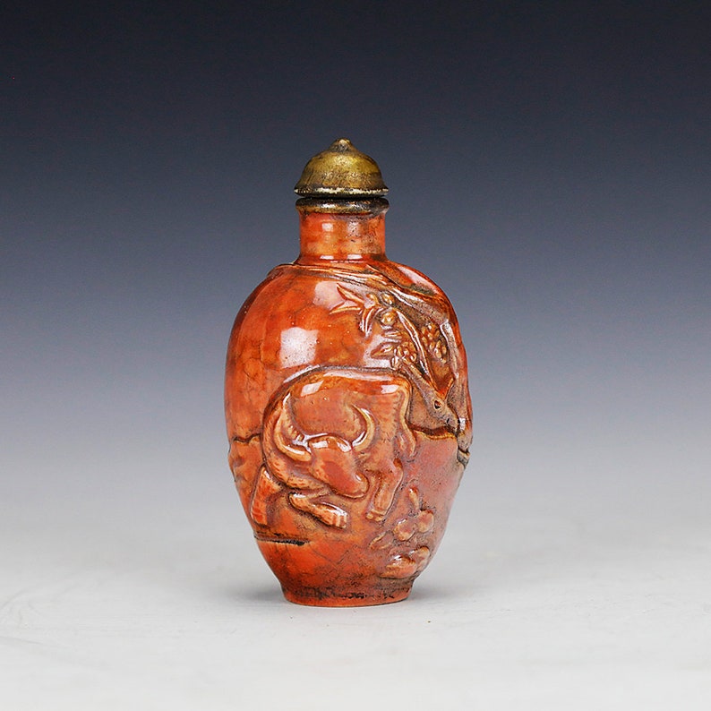 Red Chinese porcelain art antique Handmade 18th Century Ceramic snuff bottles collection