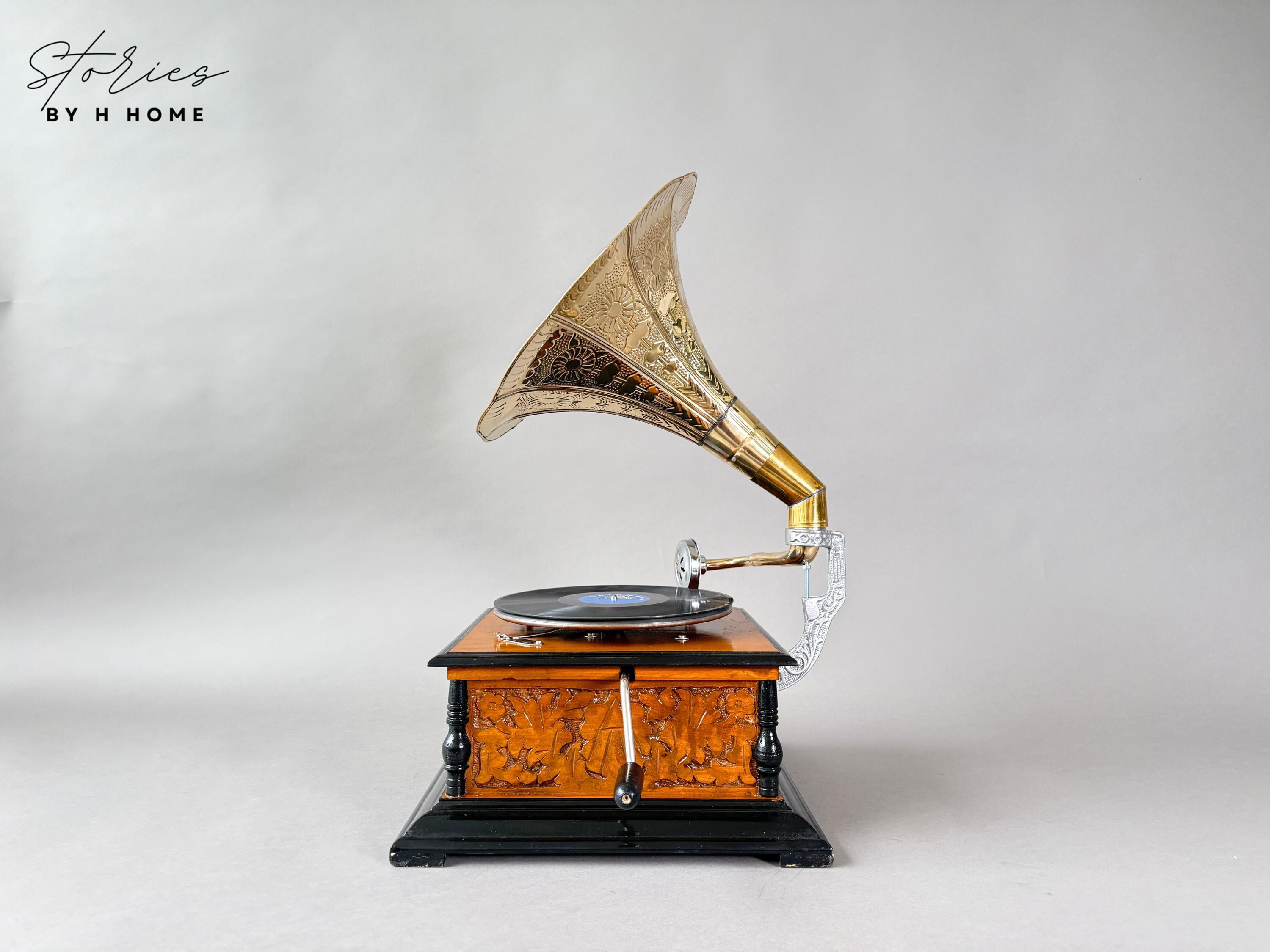 手作りの木製蓄音機：アンティーク真鍮ホーン式蓄音機 - Etsy 日本
