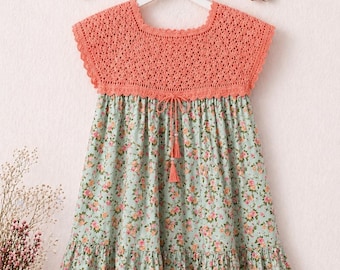 Vestido de niña hecho a mano, talla 128-134 – Vestido de verano estilo boho de algodón con top de ganchillo y estampado floral.