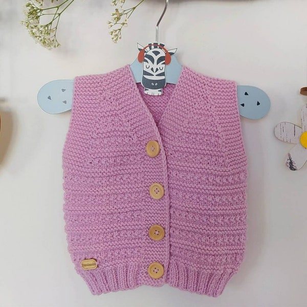 Baby Strickjacke aus 100 % Schurwolle