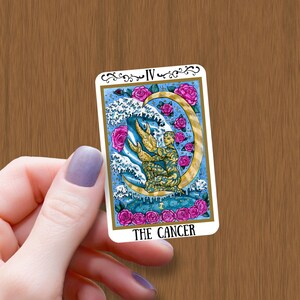 La carta del tarot del zodiaco del cáncer pegatina brillante impermeable, pegatinas de vinilo del horóscopo del cáncer, calcomanía de cartas del tarot, regalo de pegatina para el cumpleaños de un amigo