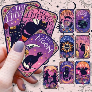 Tarjeta de tarot de gato negro pegatina brillante de vinilo impermeable, pegatina de bruja, pegatinas de vinilo de gato, calcomanía de juego de tarot, regalo de amante de los gatitos, dama de gato loca