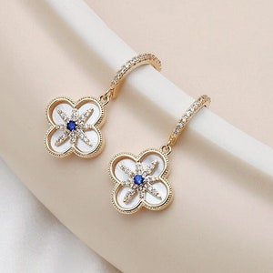 Four Leaf Clover Earrings Dangle / Gold Dainty Earrings / Shooting Star Clover Earrings / Zircon Earrings Clover Charm Jewelry / lucky Charm
