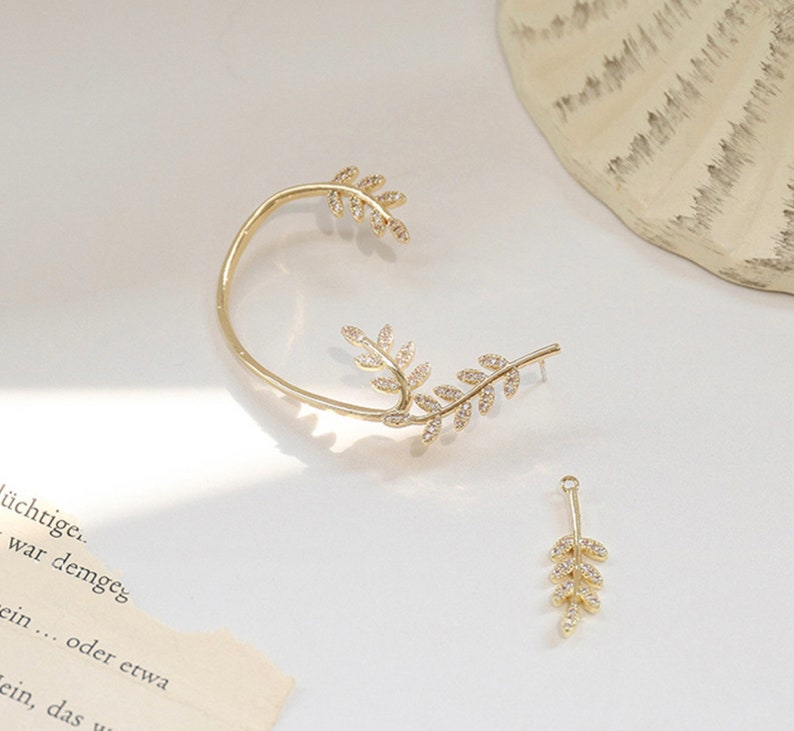 Gold Leaf Ear Cuff / Diamond Wreath Ear Wrap / Laurel Ear Jacket Earrings / 925 Sterling Silver Tree Ear Cuff / Unique Elegant Ear Climber image 3