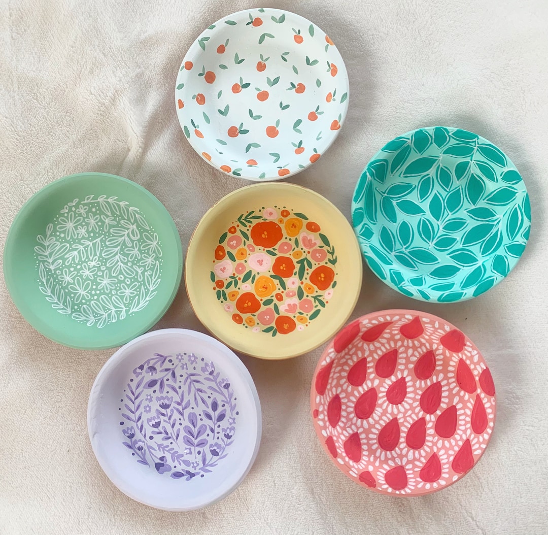 Hand-painted Ceramic Trinket Dish: Custom Floral Jewelry Holder