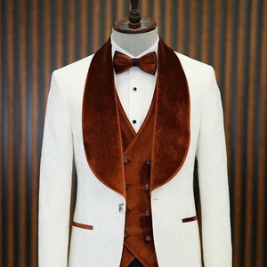 Abiti bianchi, 3 pezzi, slim fit, un bottone, da sposo, da sposo, da festa, giacca e pantalone, abito bianco da uomo, abito bianco marrone slim fit in velluto da sposo
