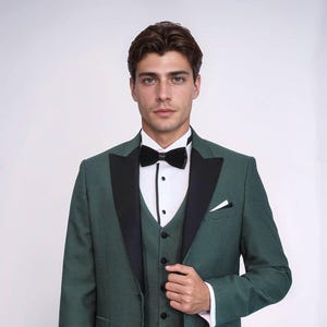 Men Suits ~ Wedding Suit ~ 3 Piece Suits ~ Prom Suits, Slim fit Peak Lapel one Button Tuxedo, Green Slim Fit Peak Lapel Tuxedo