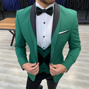 Mens Suit Formal Fashion Green Tuxedo Suits Three Piece Suit Slim fit Suits Groom Wear Mens Prom Suits, Green Slim Fit Shawl Lapel Tuxedo
