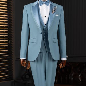 Men&#39;s Blue Groom Wedding 3 Piece Slim fit Jacket Vest Pants Tuxedo, Men&#39;s Blue Peak Lapel Tuxedo Suit, Blue Party Wear and Prom Suit