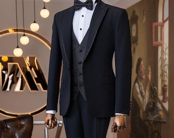 Black Slim Fit Groom Suit: Men Italian Style Peak Lapel Tuxedo