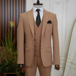 Herrenanzüge Braun 3-teilige Slim Fit Zwei-Knopf-Hochzeit Bräutigam Party Wear Mantelhose, Braun Date Night Anzug, Herren Braun Anzug, Braun Slim Fit Anzug